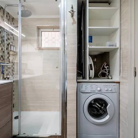 Prestige Flat By Holidays