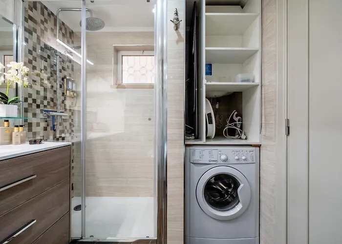 Prestige Flat By Holidays