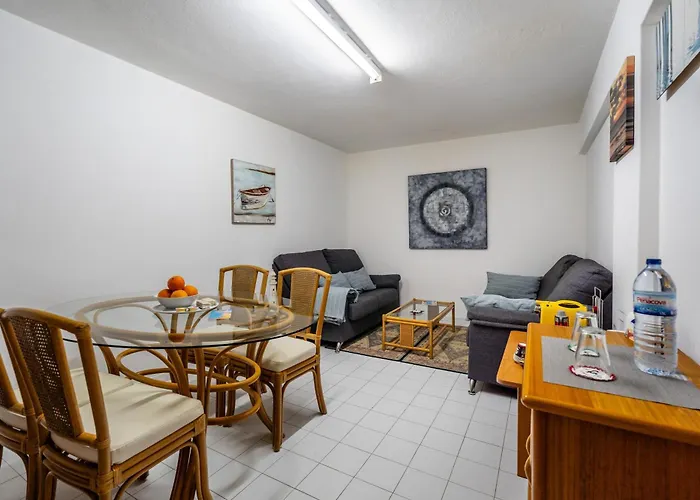 Prestige Flat Sea View By Holidays *