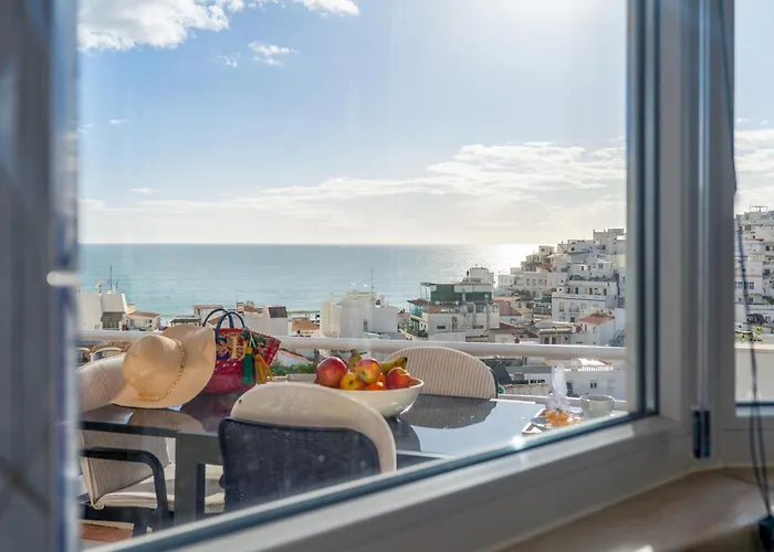 Prestige Flat Sea View By Holidays