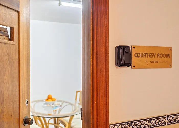 Prestige Flat By Holidays *