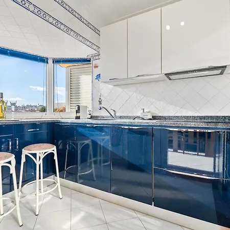 Prestige Flat By Holidays