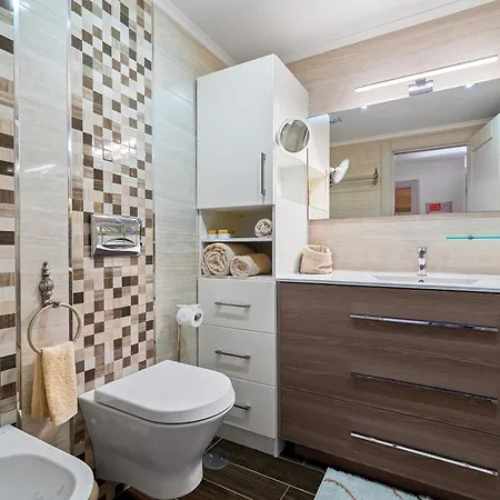 Apartman Prestige Flat By Holidays